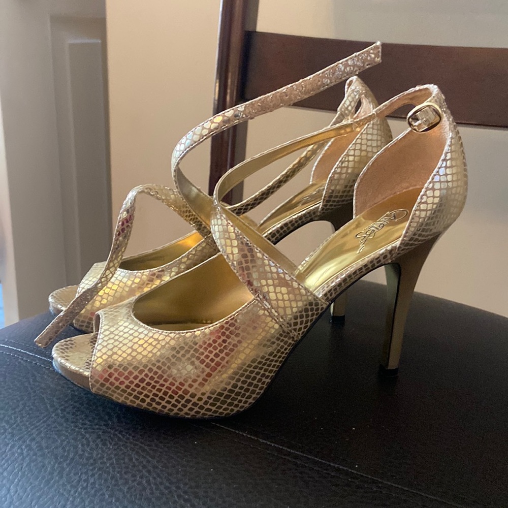 Women’ shoes